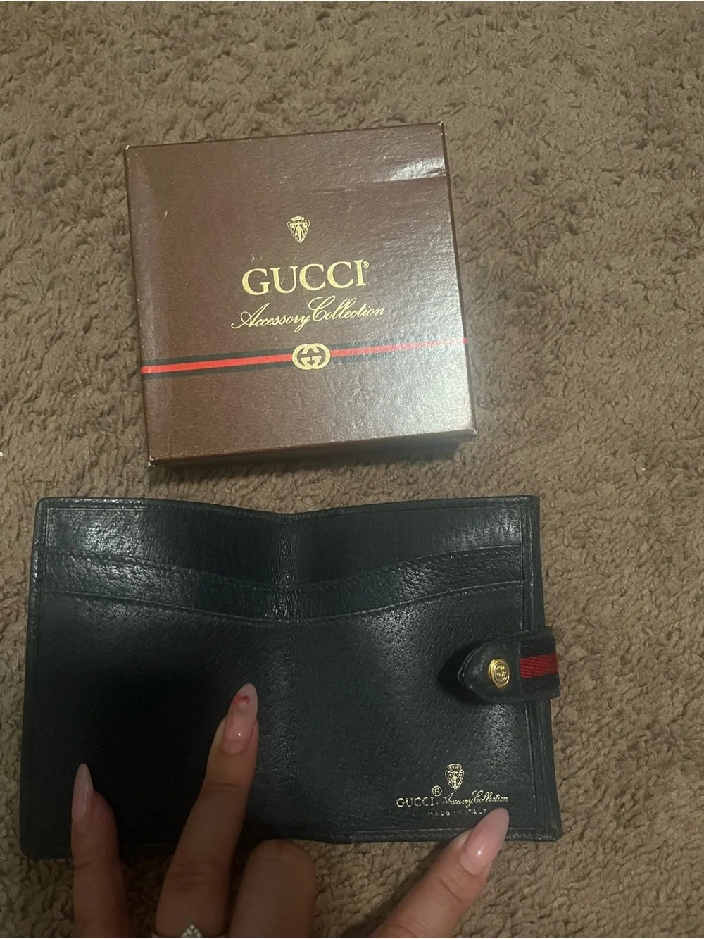 Gucci Black Leather Bi-Fold Wallet with Signature Web Detail